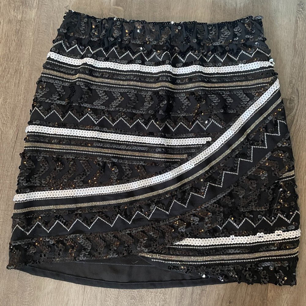 Black and white sequinned mini-skirt, size small